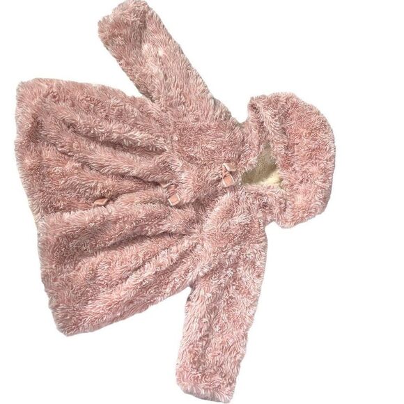American Widgeon Infant's Fluffy Faux Fur Hooded Coat Size 12M - Picture 2 of 13